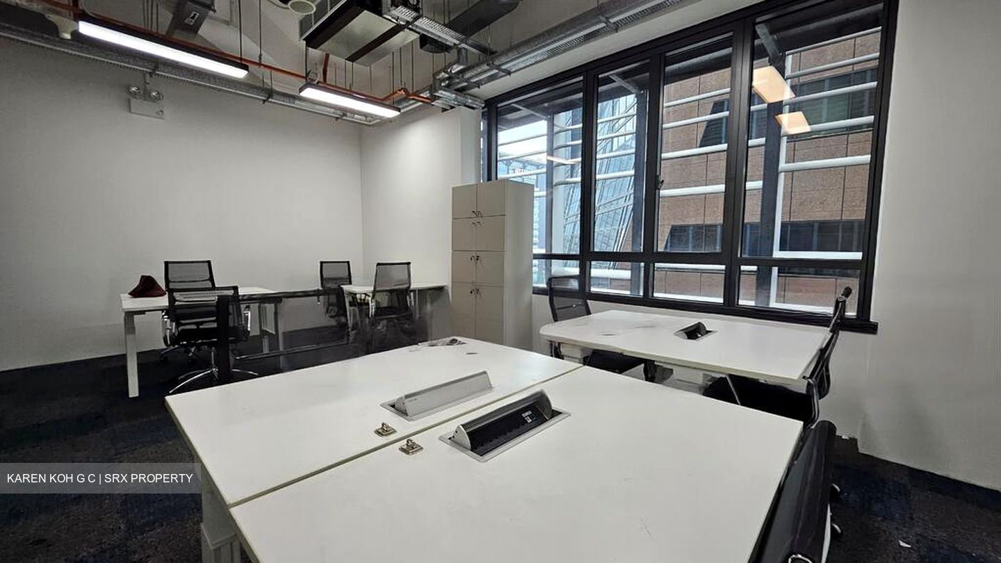 PLUS (D1), Office #453393901